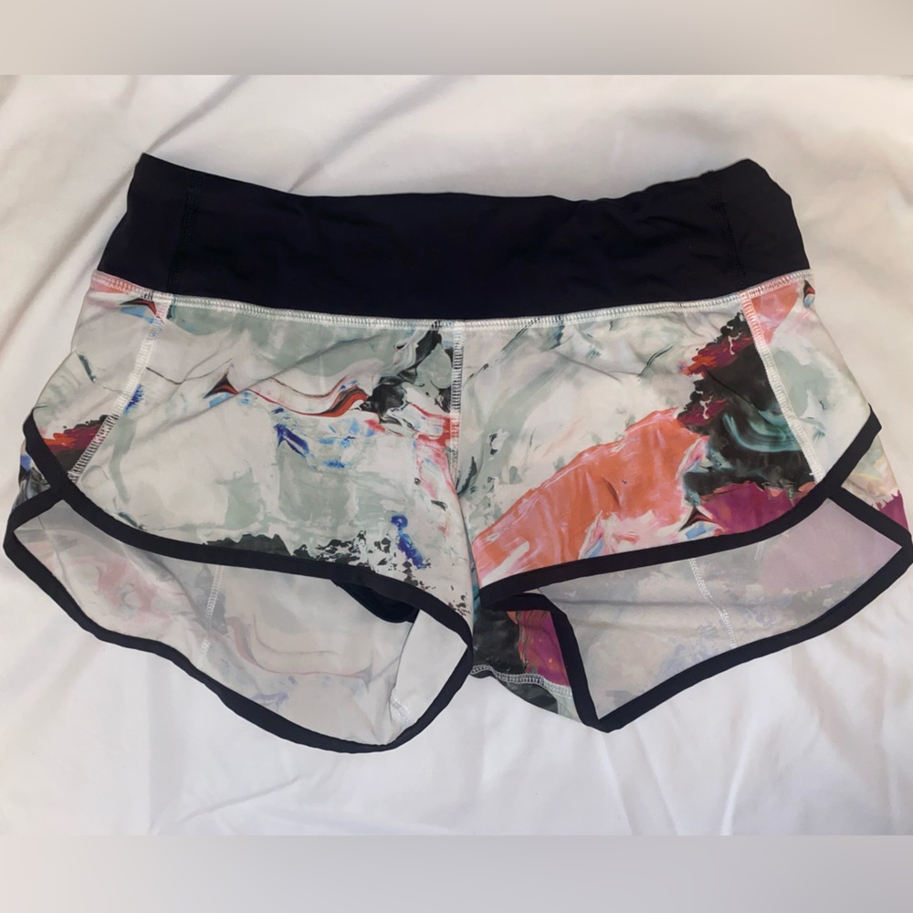 Lululemon multi colored low-rise speed up short, size 4